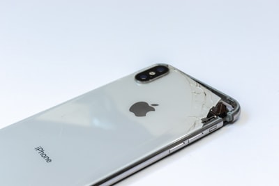 Broken backglass on a iphone x. 